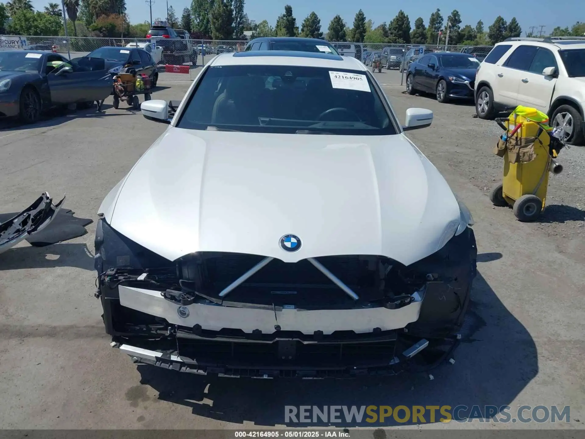 13 fotografías del automóvil dañado 3MW69FF07P8D18303 BMW 330I 2023
