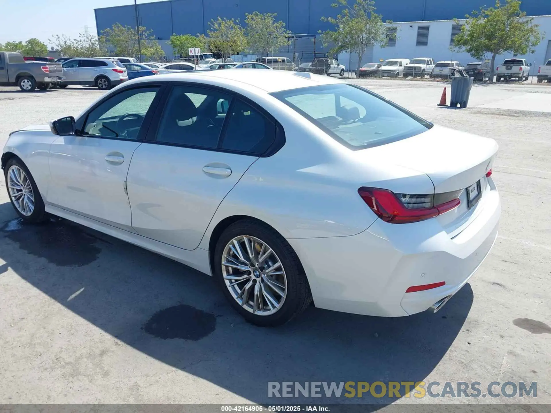 3 fotografías del automóvil dañado 3MW69FF07P8D18303 BMW 330I 2023