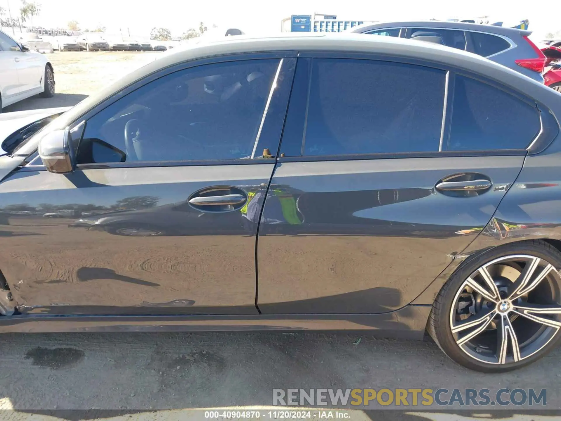 14 fotografías del automóvil dañado 3MW69FF08P8D47180 BMW 330I 2023