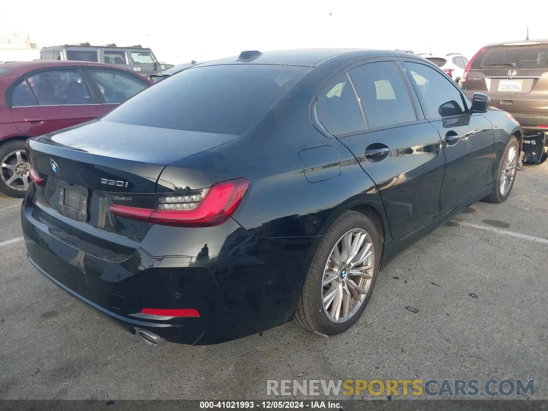 4 fotografías del automóvil dañado 3MW69FF0XP8D78933 BMW 330I 2023