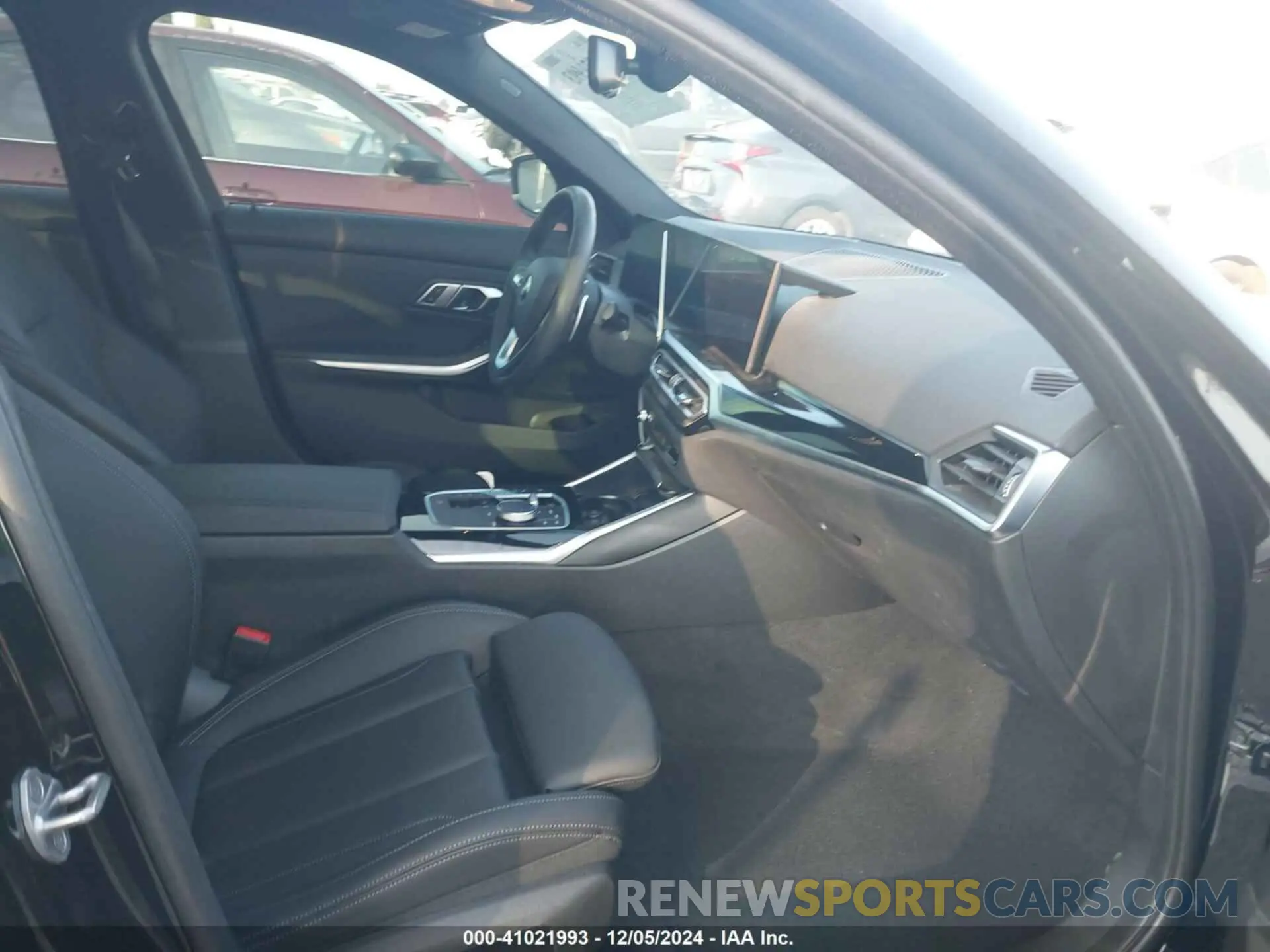 5 fotografías del automóvil dañado 3MW69FF0XP8D78933 BMW 330I 2023