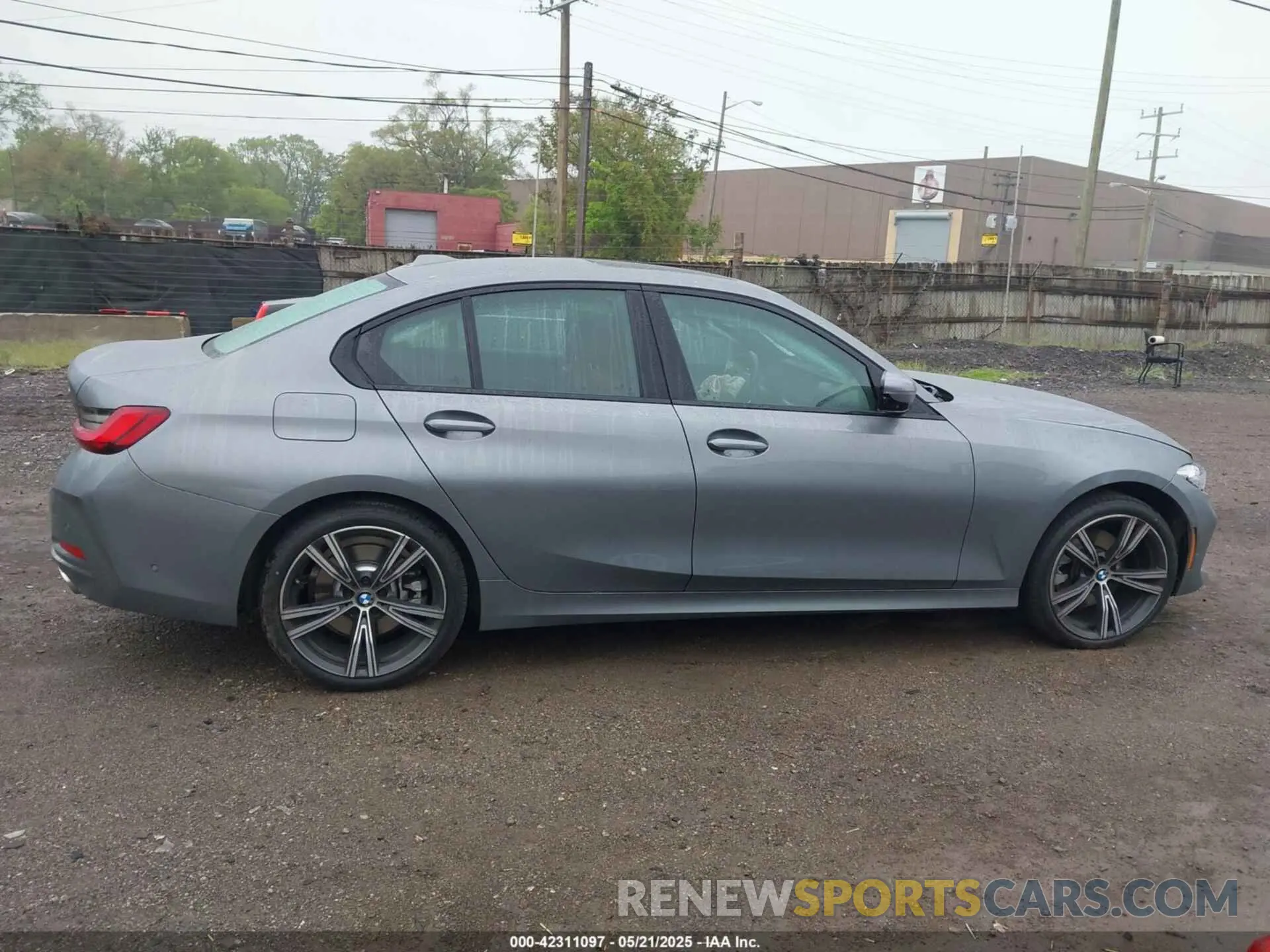 13 fotografías del automóvil dañado 3MW89FF01P8D20900 BMW 330I 2023