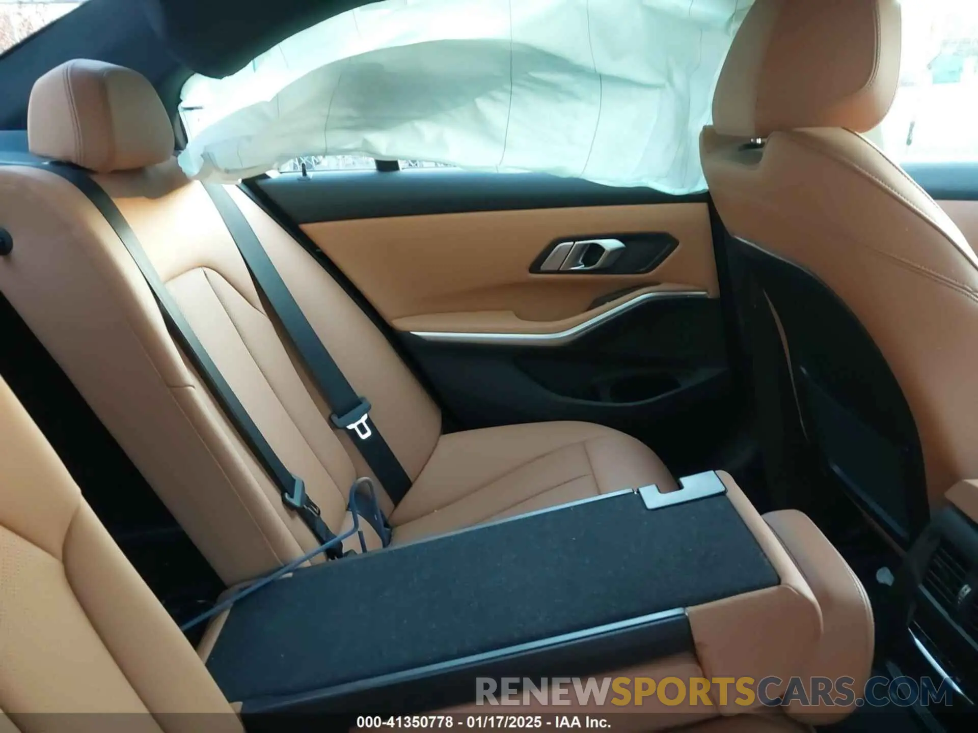 8 fotografías del automóvil dañado 3MW89FF04P8D21491 BMW 330I 2023