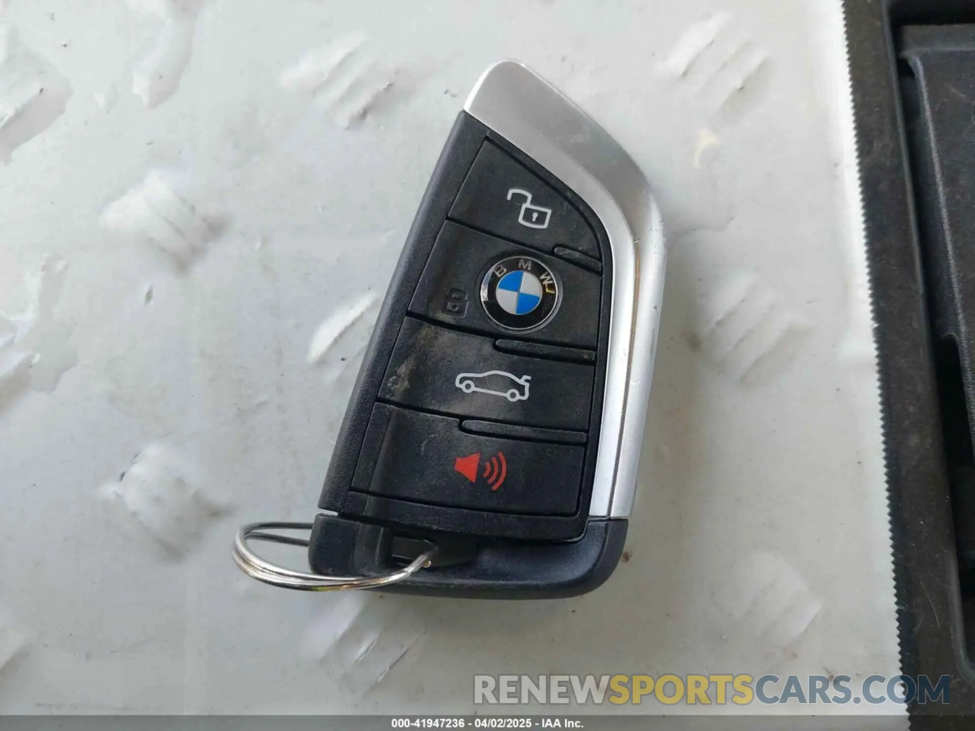 11 fotografías del automóvil dañado 3MW89FF04P8D55611 BMW 330I 2023