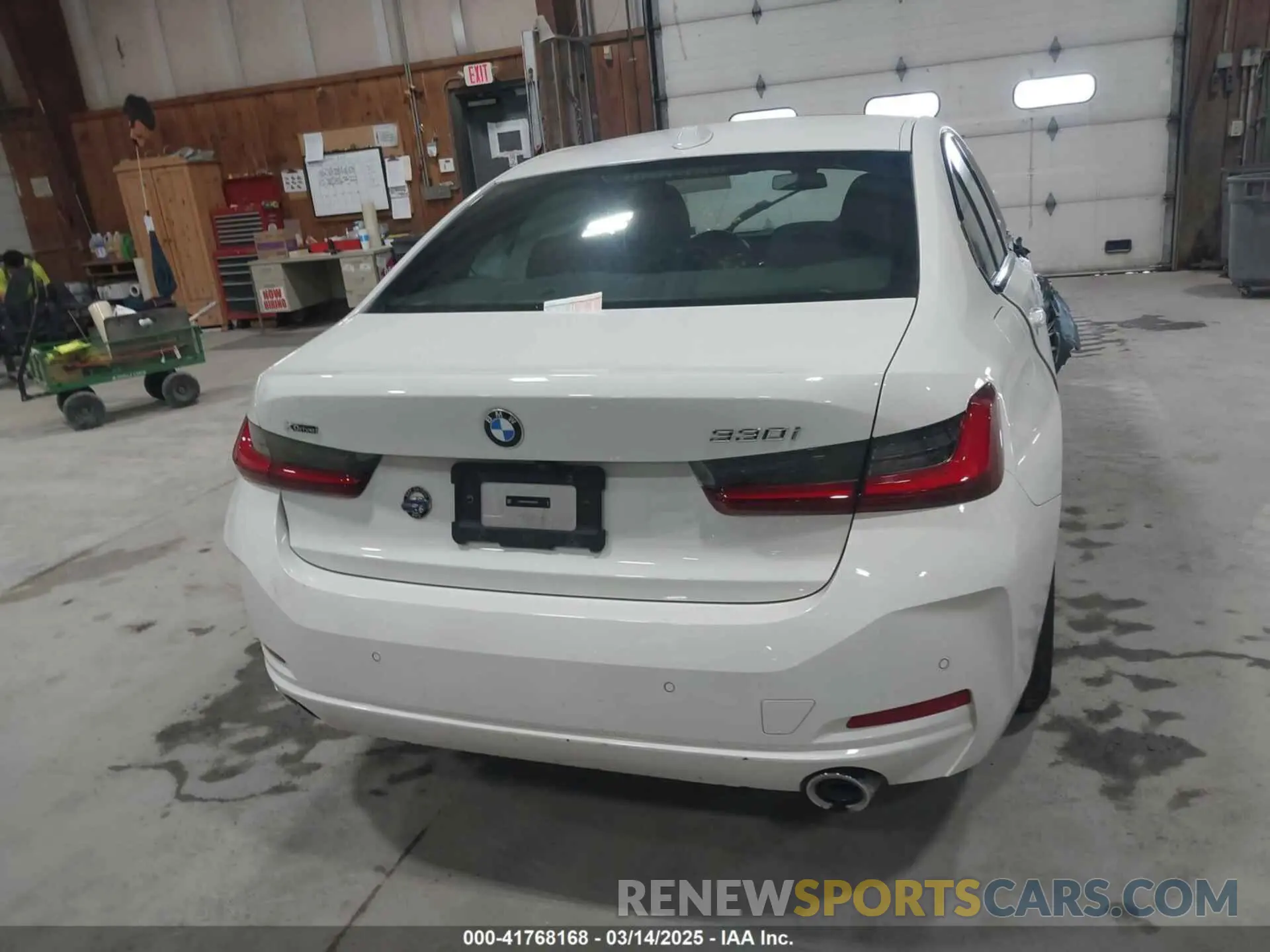 17 fotografías del automóvil dañado 3MW89FF04P8D68374 BMW 330I 2023
