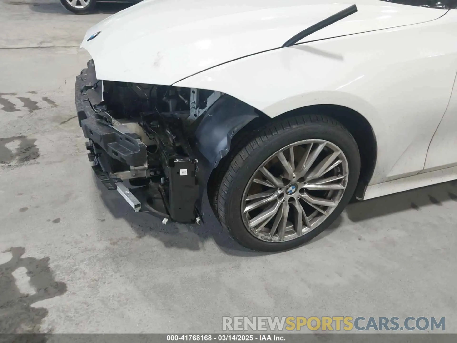 18 fotografías del automóvil dañado 3MW89FF04P8D68374 BMW 330I 2023