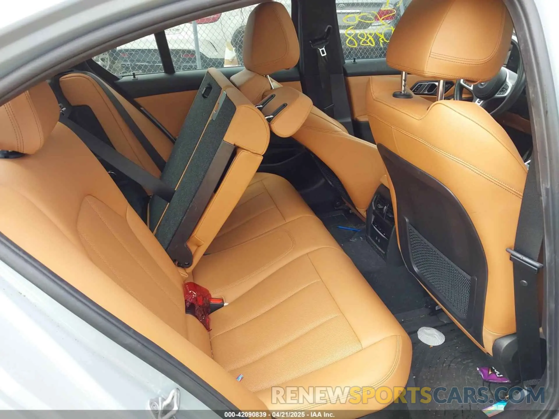 8 fotografías del automóvil dañado 3MW89FF06P8D32279 BMW 330I 2023
