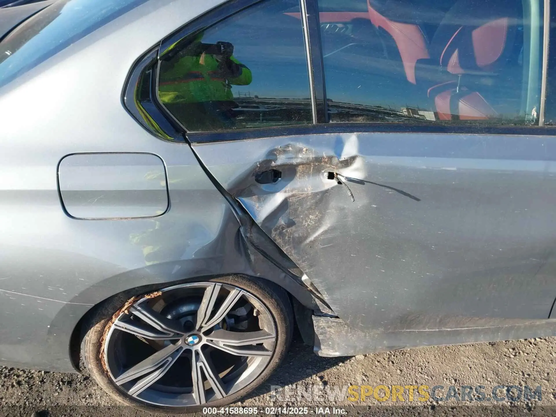 6 fotografías del automóvil dañado 3MW89FF06P8D52693 BMW 330I 2023