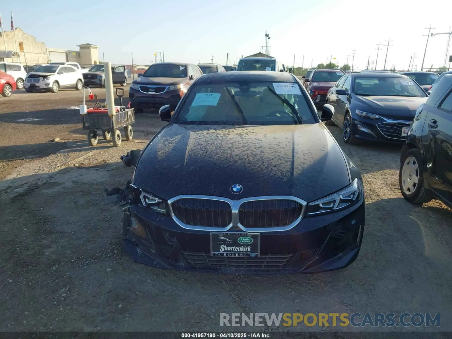 12 fotografías del automóvil dañado 3MW89FF09P8D19011 BMW 330I 2023