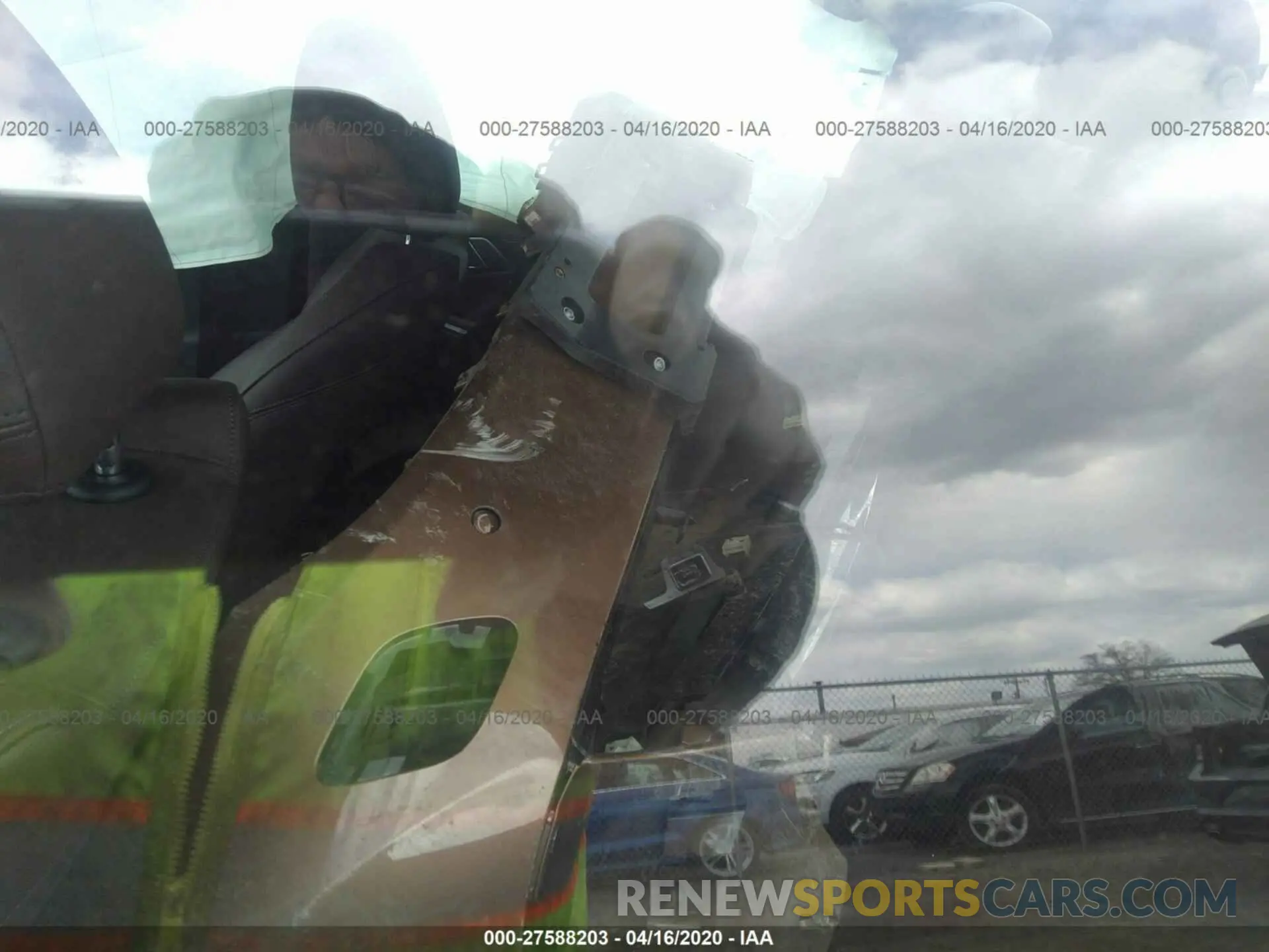 8 fotografías del automóvil dañado WBA5R7C57KFH02392 BMW 330XI 2019