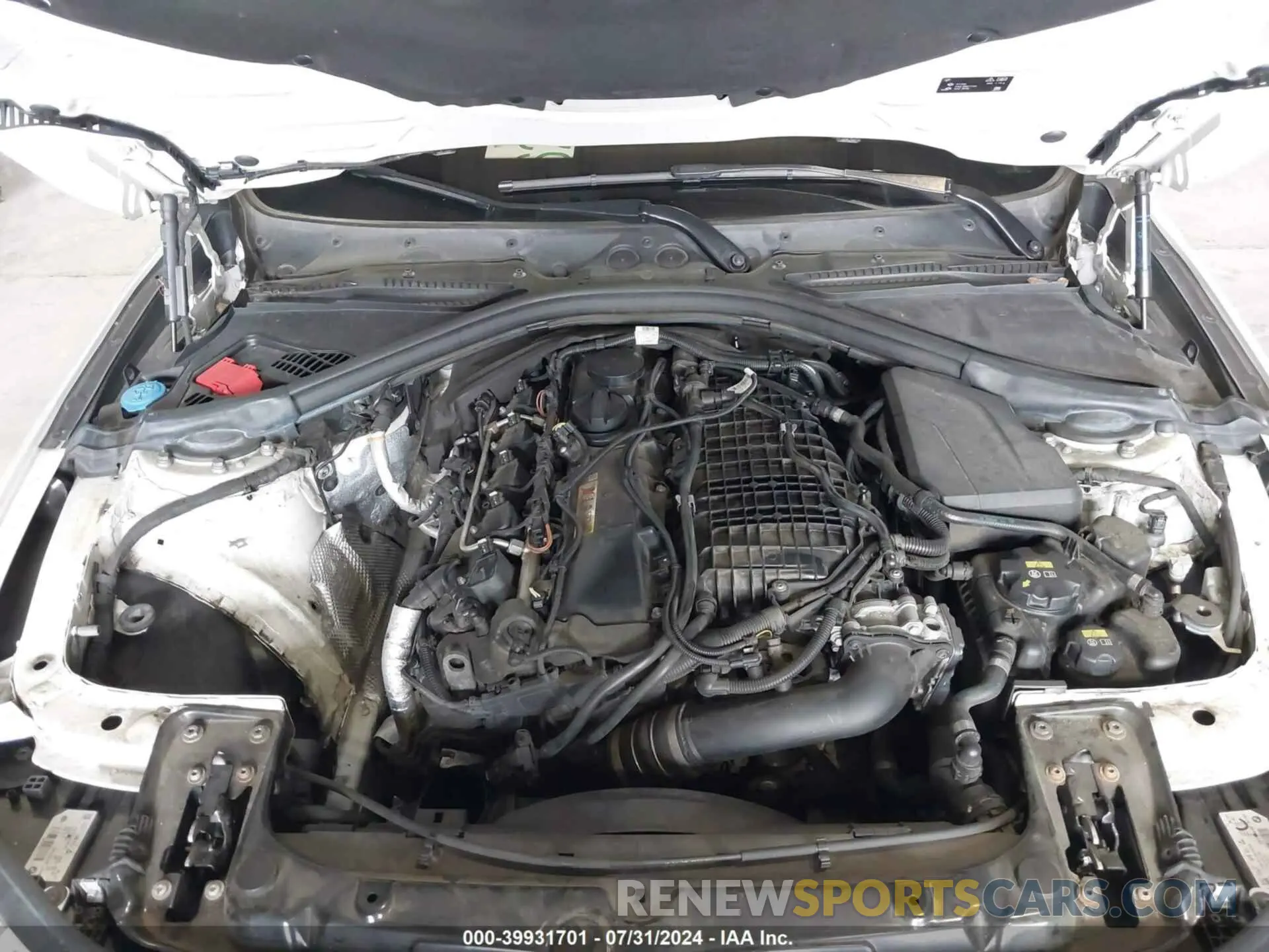 10 fotografías del automóvil dañado WBA8B7G34HNU37873 BMW 340I 2017