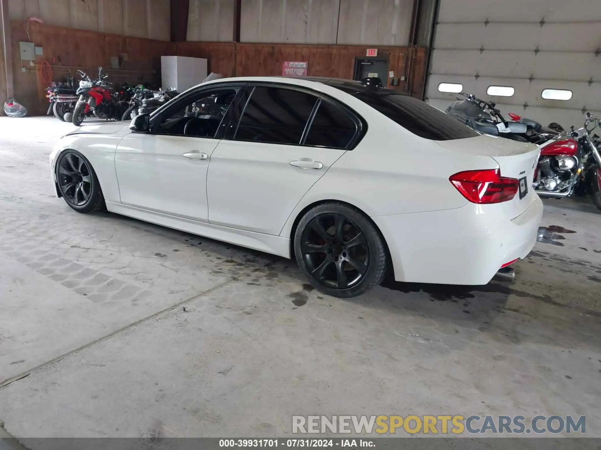 3 fotografías del automóvil dañado WBA8B7G34HNU37873 BMW 340I 2017