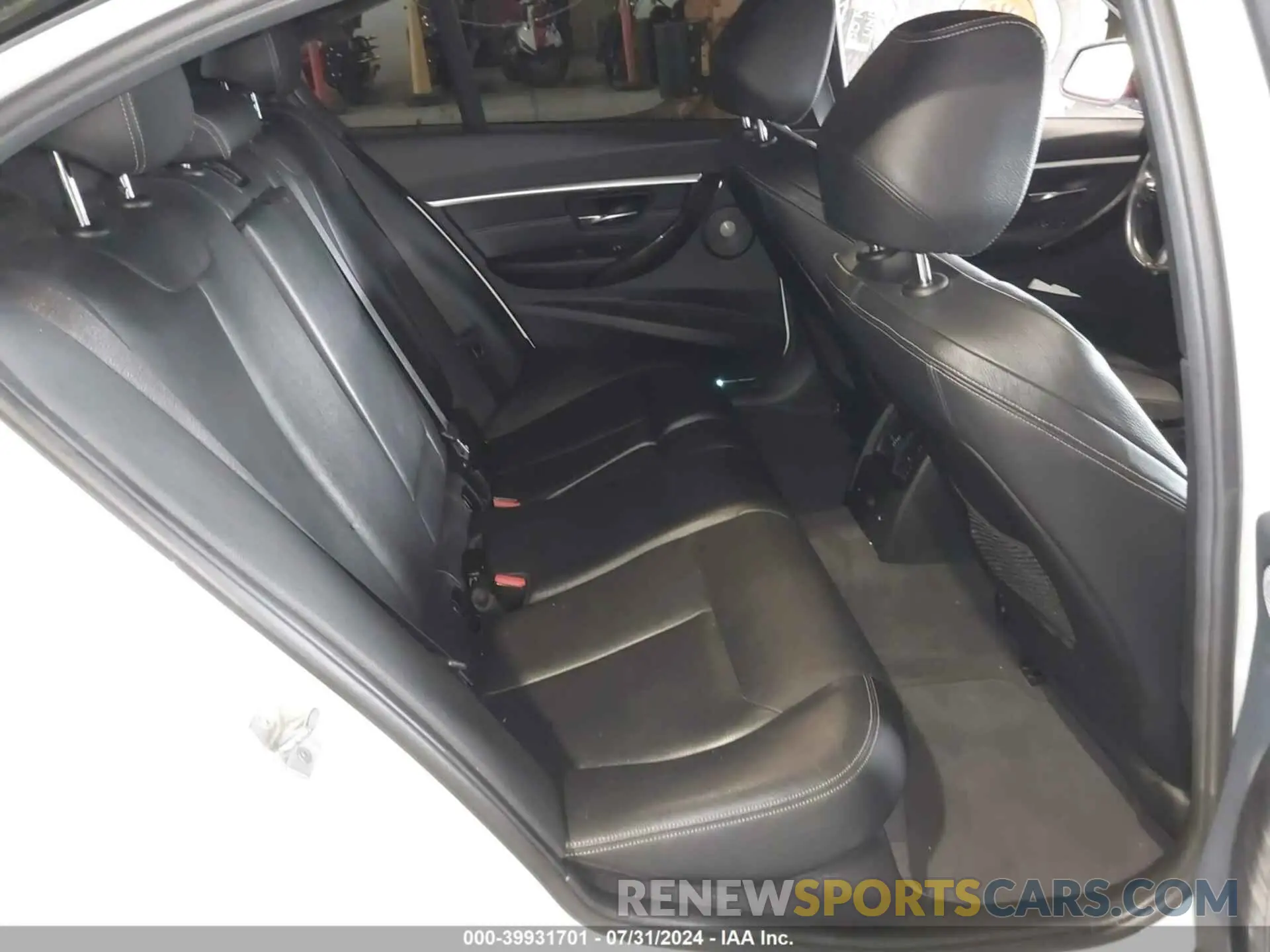 8 fotografías del automóvil dañado WBA8B7G34HNU37873 BMW 340I 2017