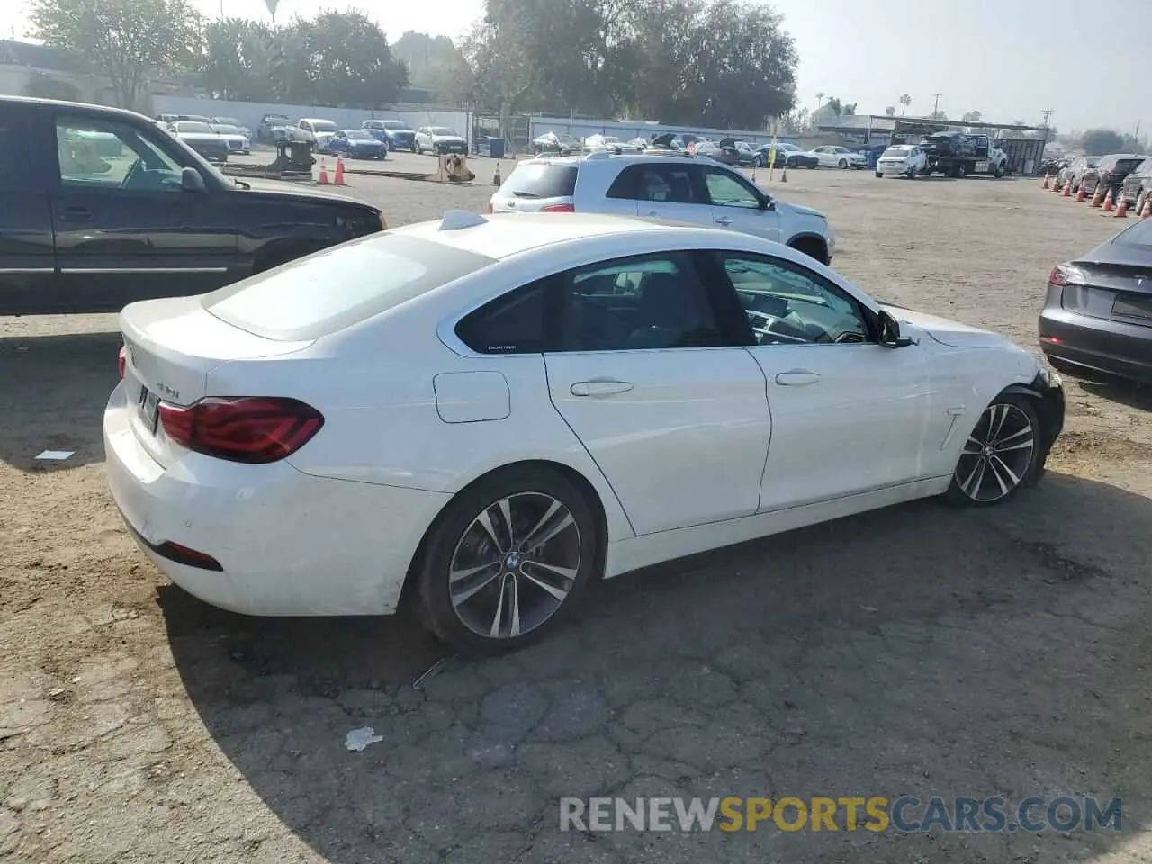3 fotografías del automóvil dañado WBA4J1C01LBU67532 BMW 4 SERIES 2020