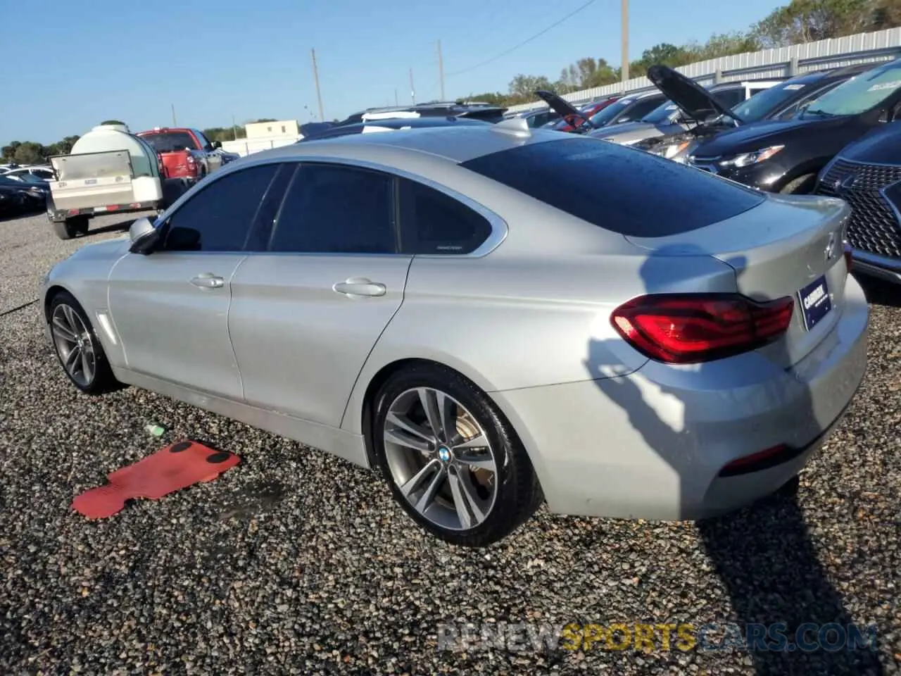 2 fotografías del automóvil dañado WBA4J1C01LBU68440 BMW 4 SERIES 2020