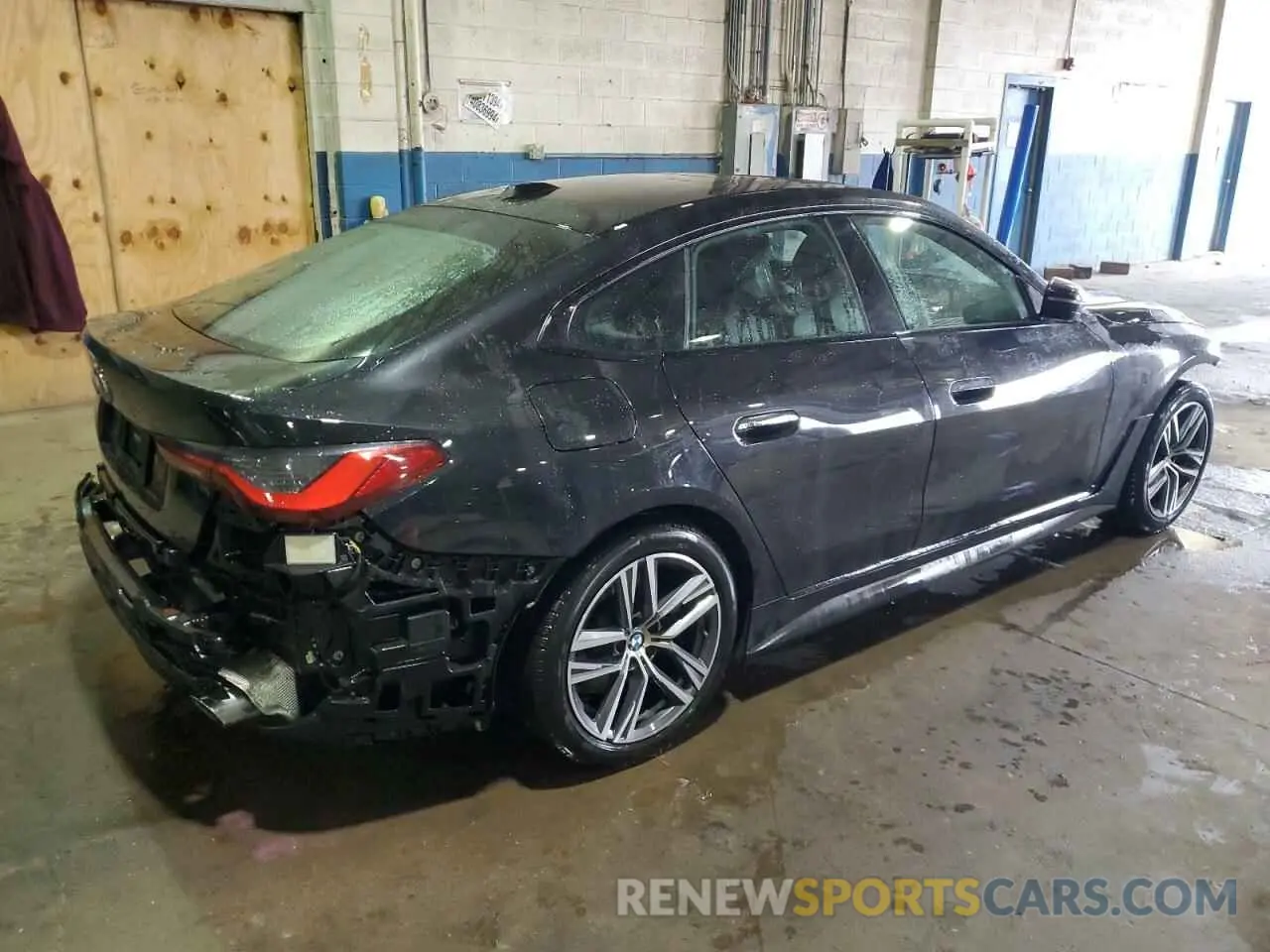3 fotografías del automóvil dañado WBA63AV03NFM21471 BMW 4 SERIES 2022