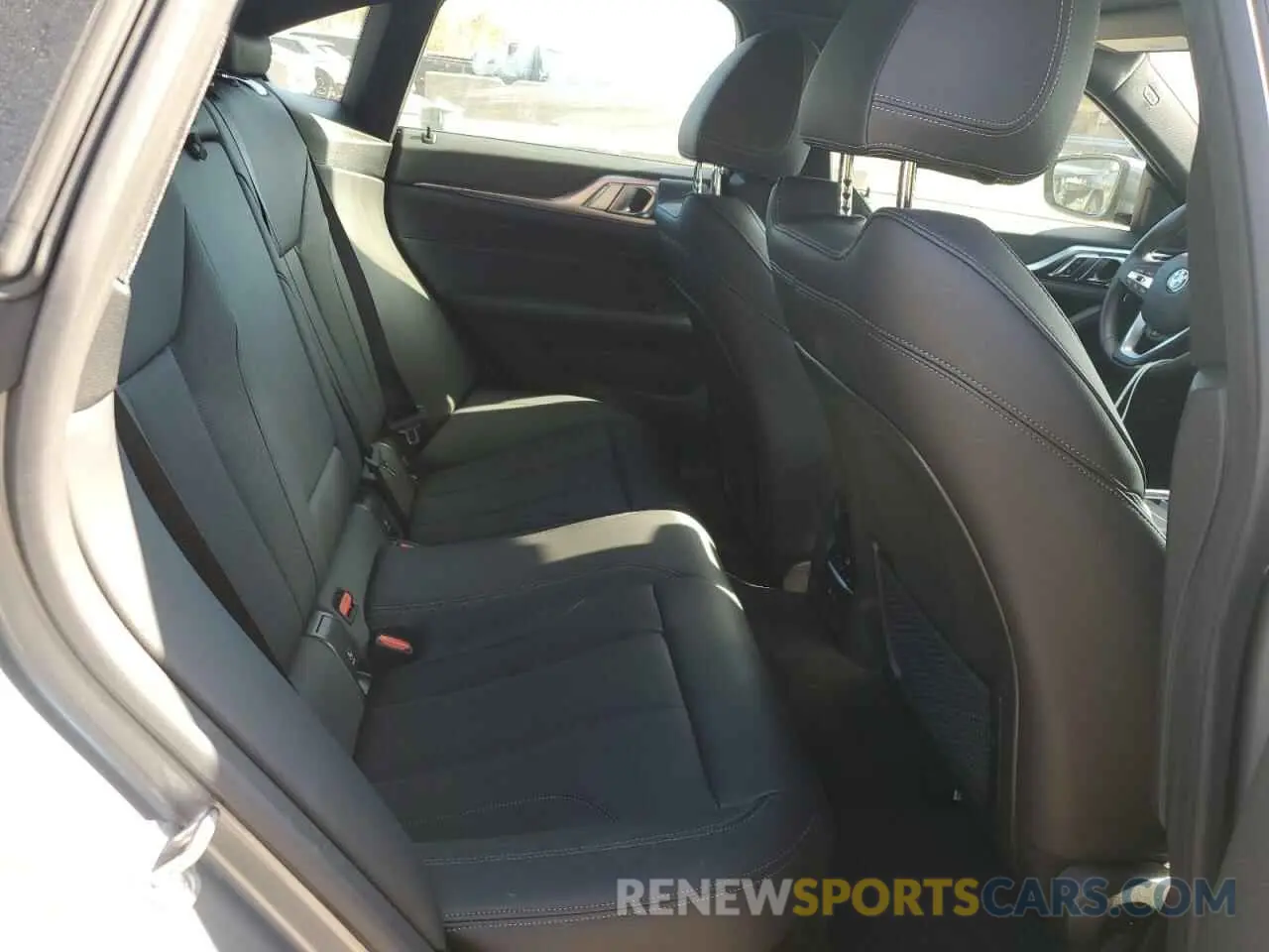 10 fotografías del automóvil dañado WBA63AV07NFM09890 BMW 4 SERIES 2022