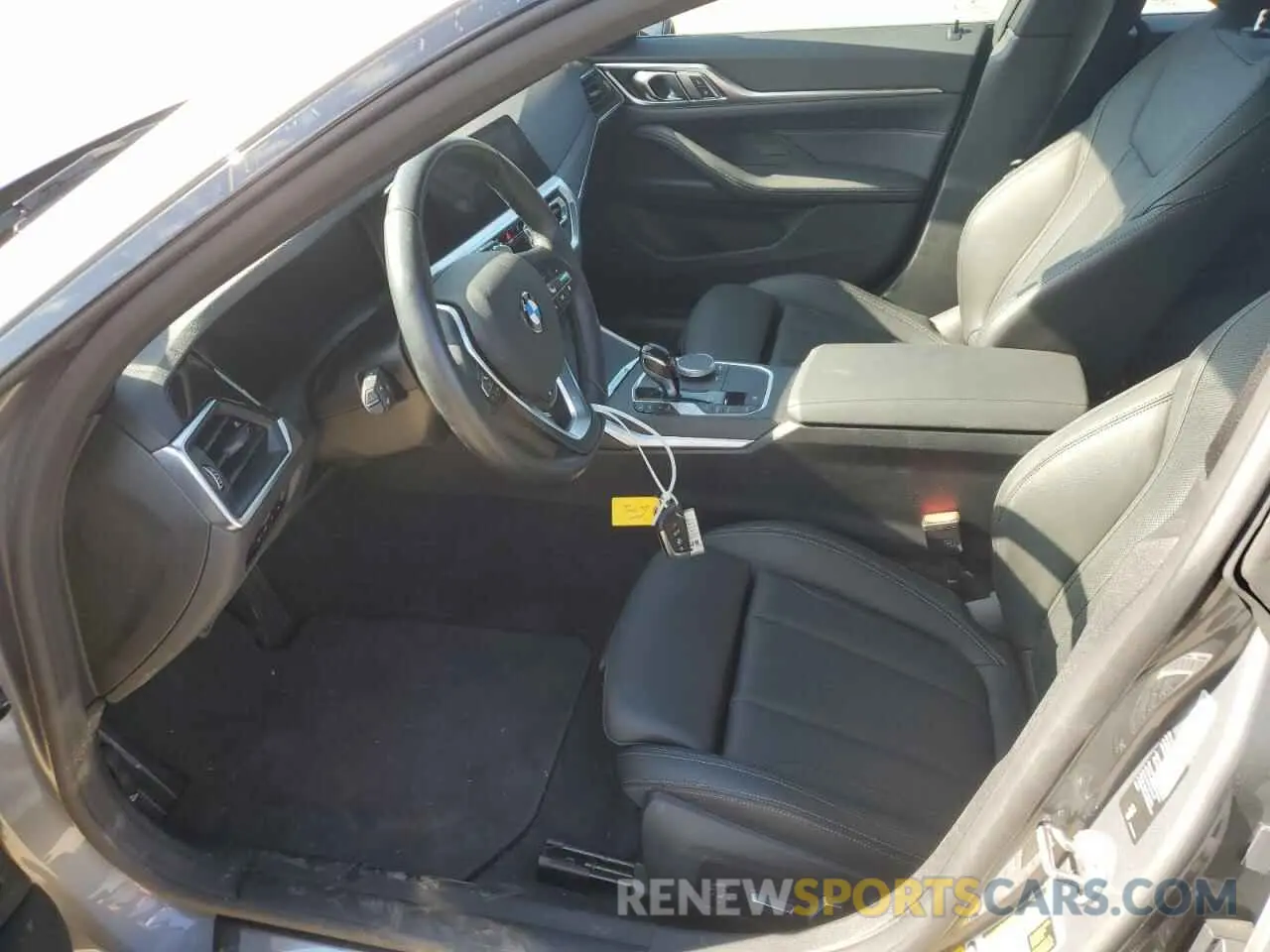 7 fotografías del automóvil dañado WBA63AV07NFM09890 BMW 4 SERIES 2022