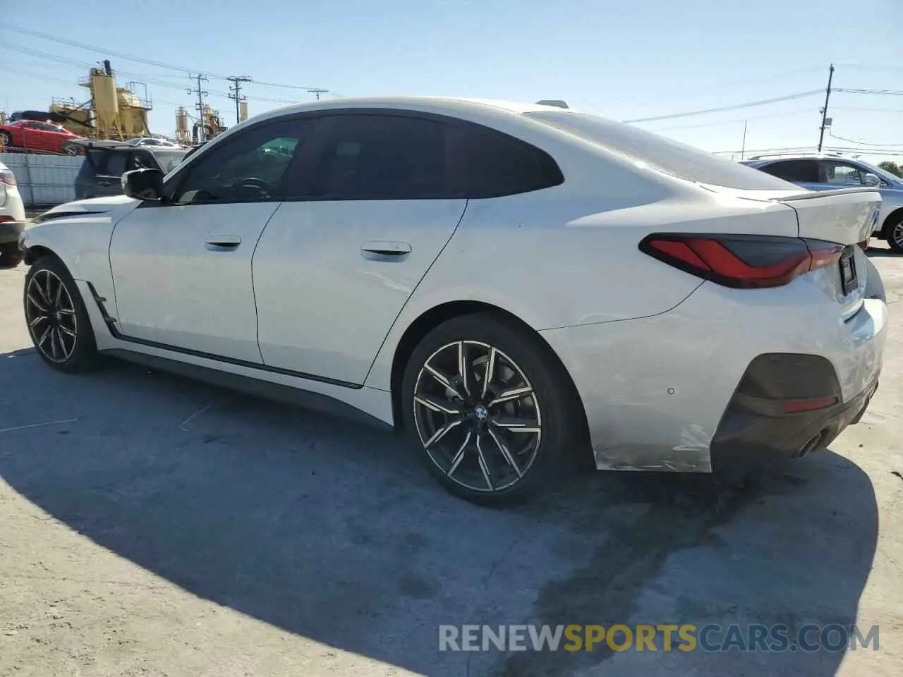 2 fotografías del automóvil dañado WBA63AV09NFM36850 BMW 4 SERIES 2022