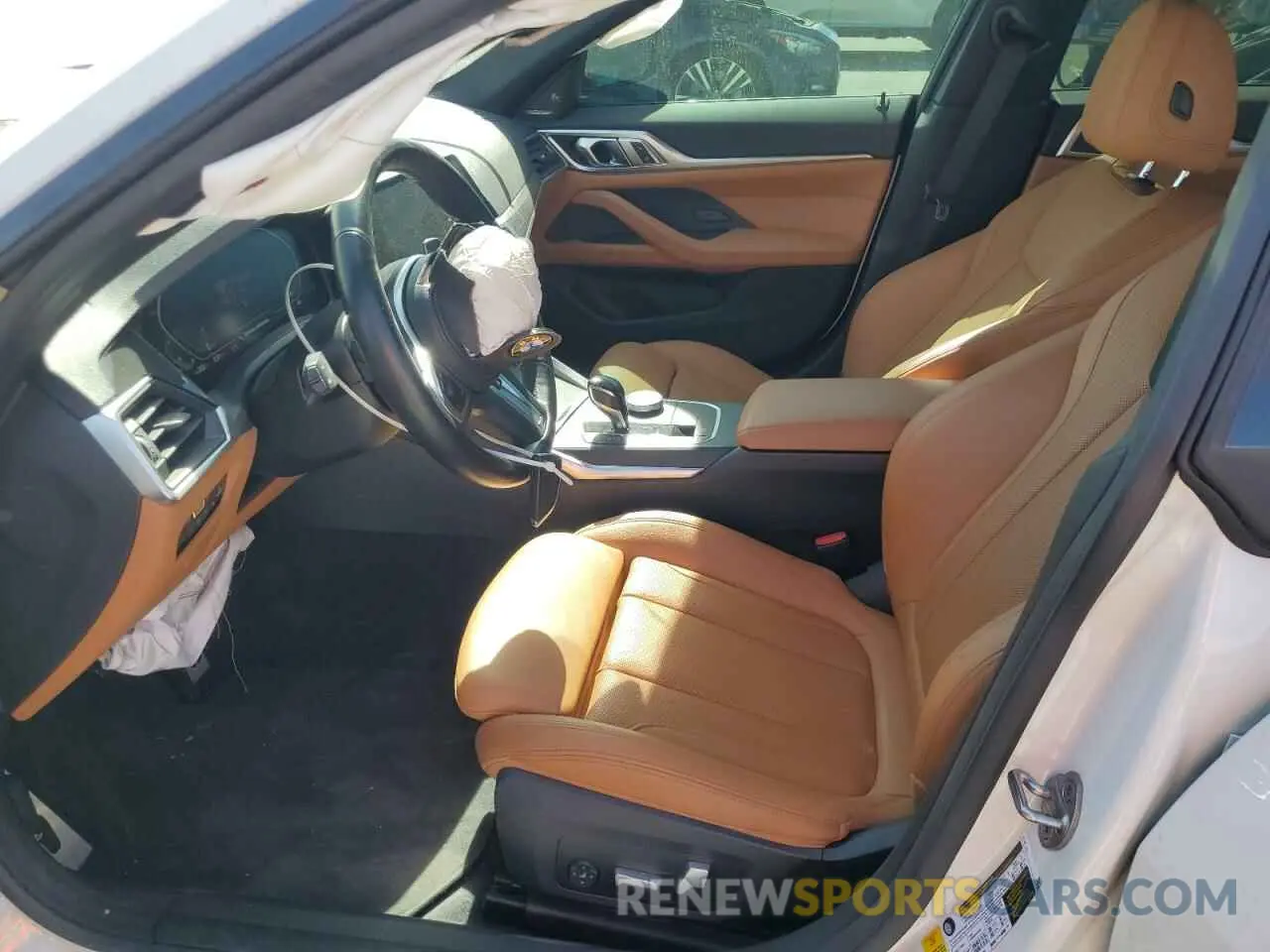 7 fotografías del automóvil dañado WBA63AV09NFM36850 BMW 4 SERIES 2022