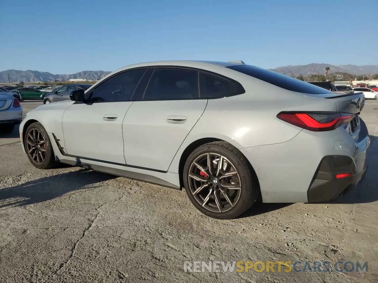 2 fotografías del automóvil dañado WBA63AV07PFN44077 BMW 4 SERIES 2023