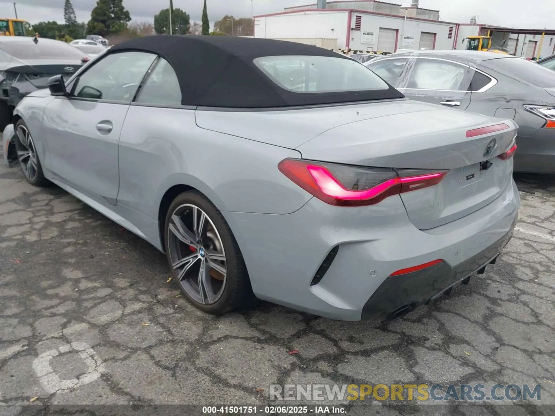 3 fotografías del automóvil dañado WBA23AT03RCP22962 BMW 4 SERIES 2024