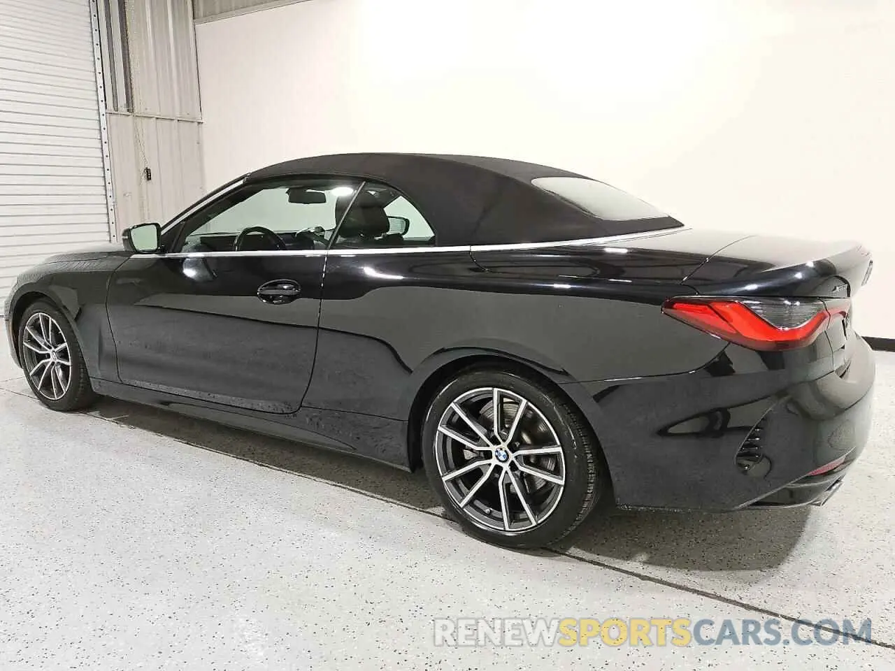 2 fotografías del automóvil dañado WBA43AT02RCR37449 BMW 4 SERIES 2024
