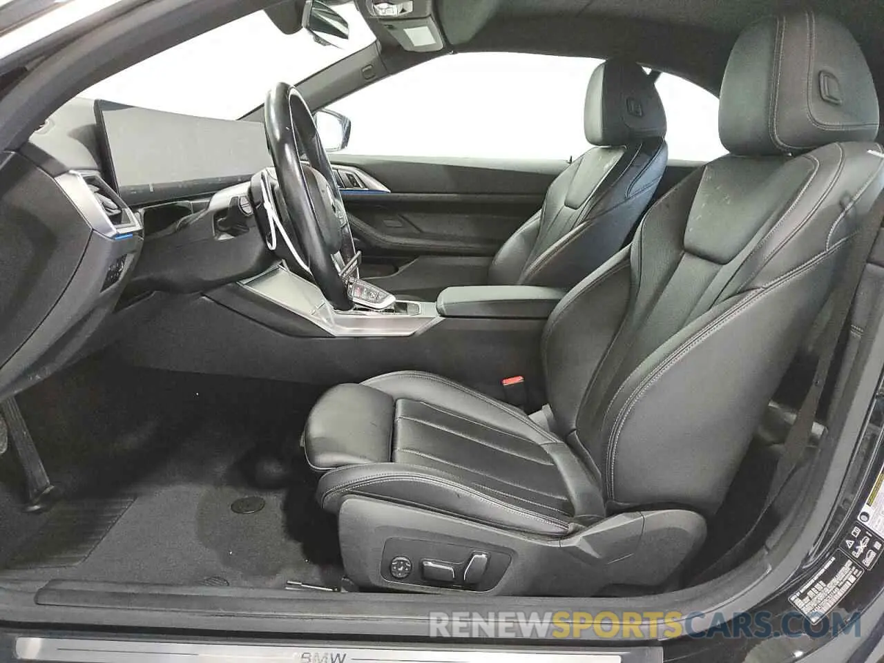 7 fotografías del automóvil dañado WBA43AT02RCR37449 BMW 4 SERIES 2024