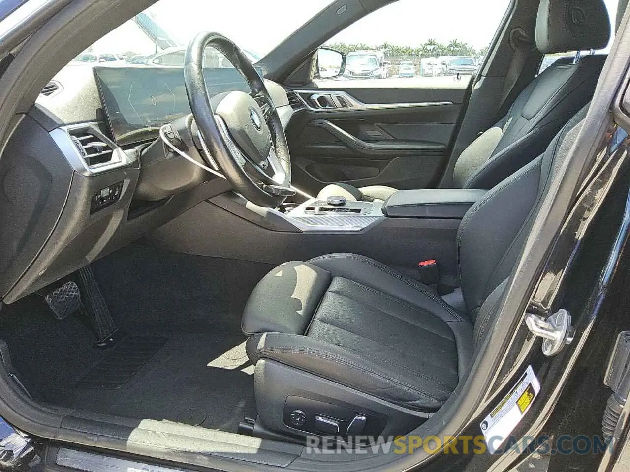 7 fotografías del automóvil dañado WBA63AV00RFT13010 BMW 4 SERIES 2024