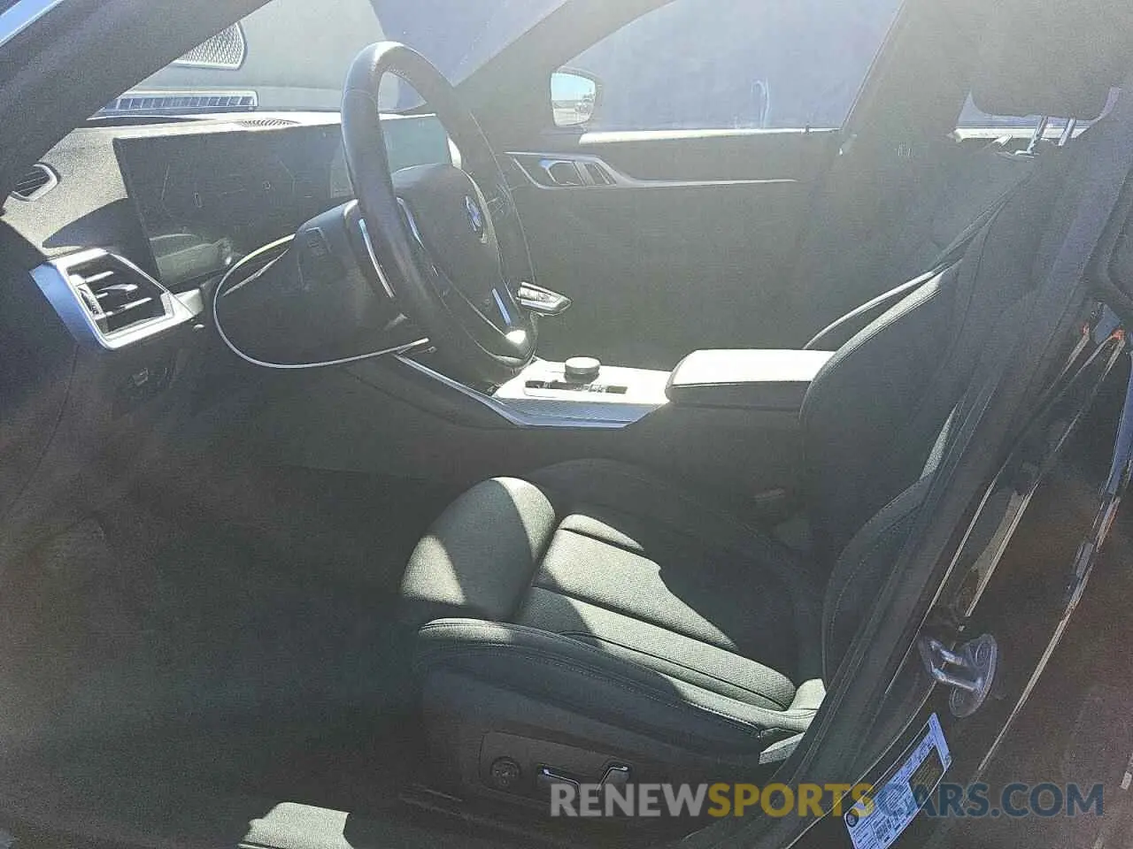 7 fotografías del automóvil dañado WBA63AV03RFS91021 BMW 4 SERIES 2024