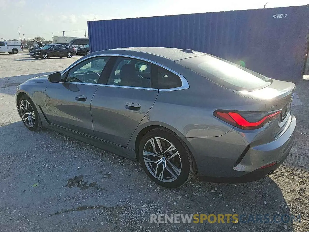 2 fotografías del automóvil dañado WBA73AV03RFT41808 BMW 4 SERIES 2024