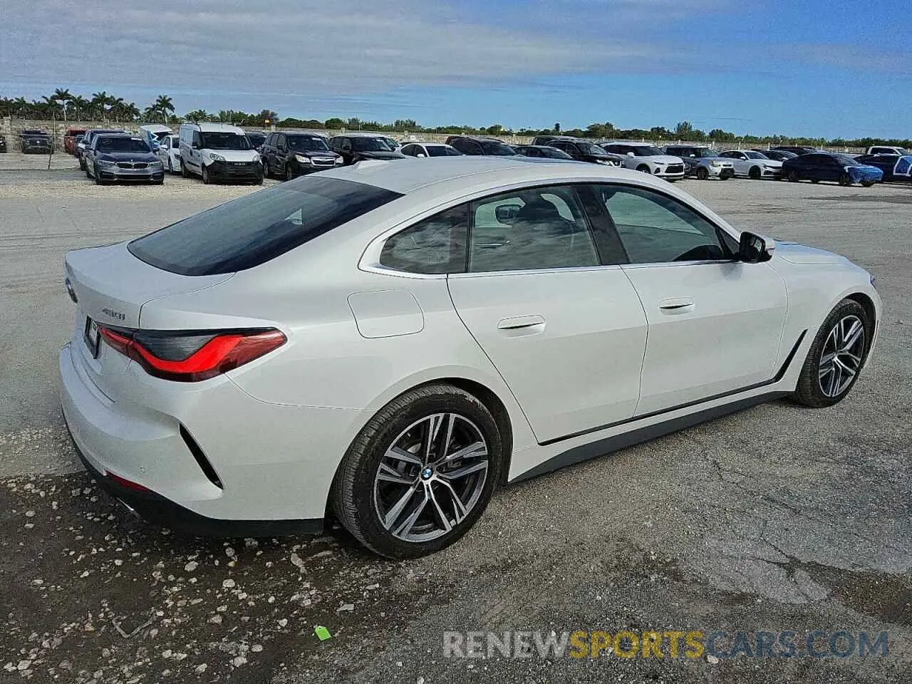 3 fotografías del automóvil dañado WBA73AV09RFT25113 BMW 4 SERIES 2024