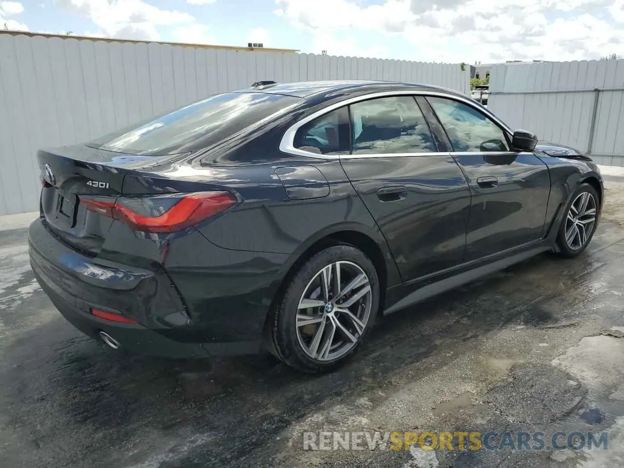 3 fotografías del automóvil dañado WBA23FB07SFT88521 BMW 4 SERIES 2025