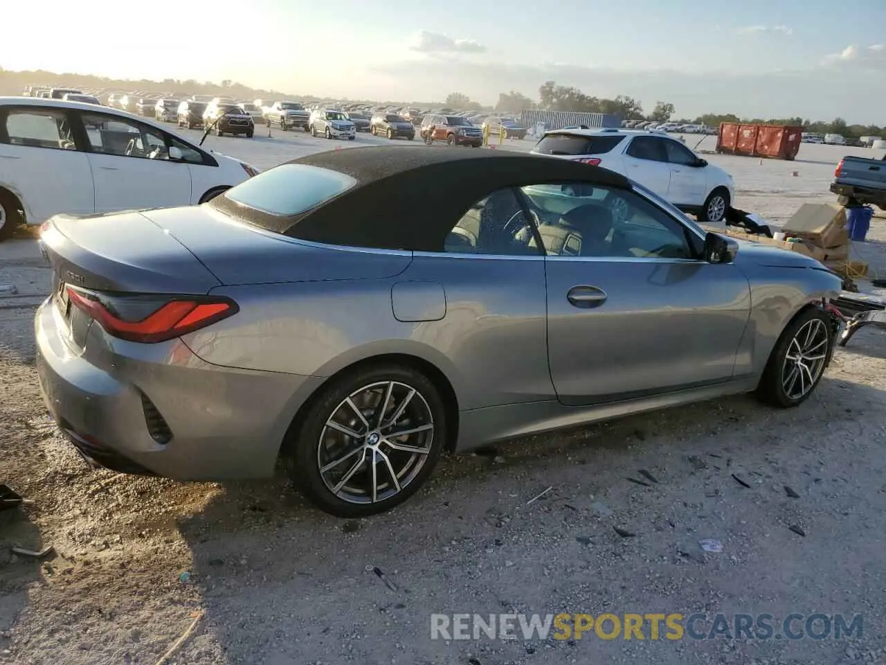 3 fotografías del automóvil dañado WBA33DB02SCT31055 BMW 4 SERIES 2025