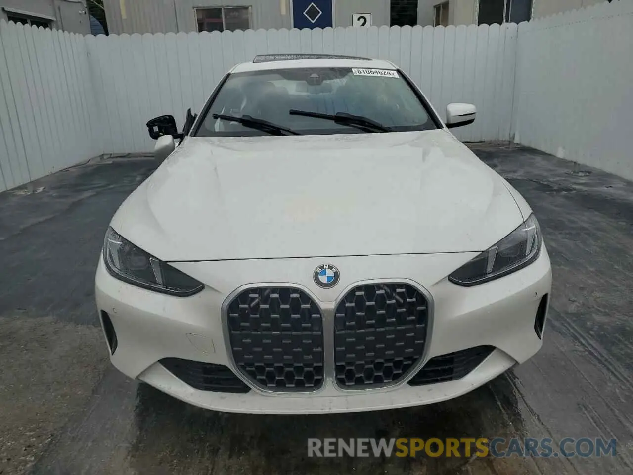 5 fotografías del automóvil dañado WBA43DA05SCS88840 BMW 4 SERIES 2025