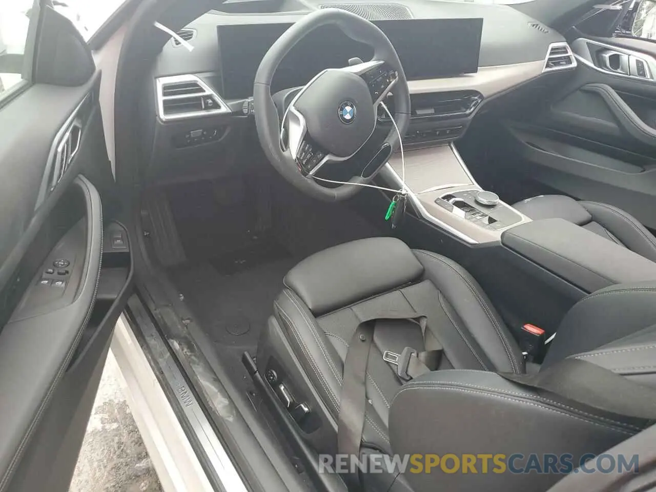 8 fotografías del automóvil dañado WBA43DA05SCS88840 BMW 4 SERIES 2025