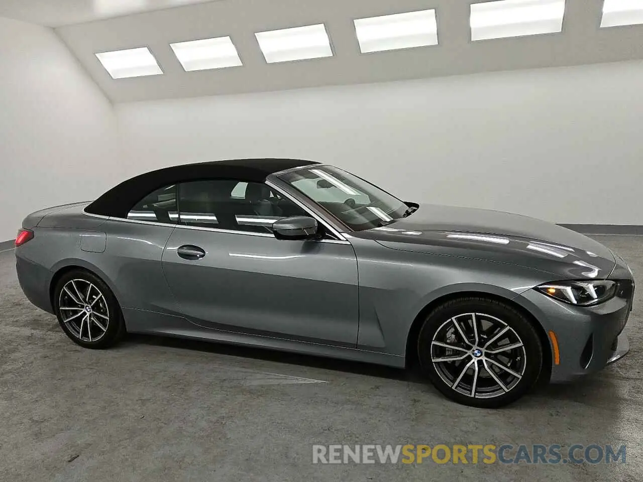4 fotografías del automóvil dañado WBA53DB0XSCS88979 BMW 4 SERIES 2025