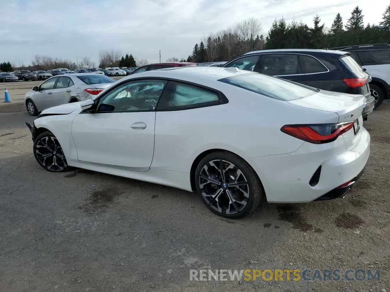 2 fotografías del automóvil dañado WBA63DA00SCS77334 BMW 4 SERIES 2025