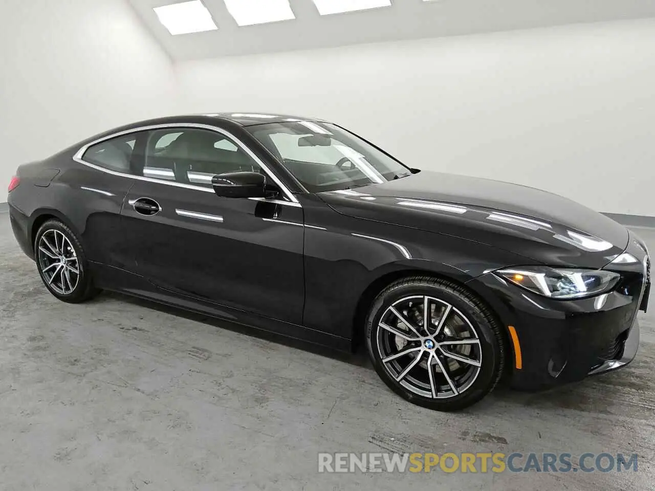 4 fotografías del automóvil dañado WBA63DA05SCT09632 BMW 4 SERIES 2025