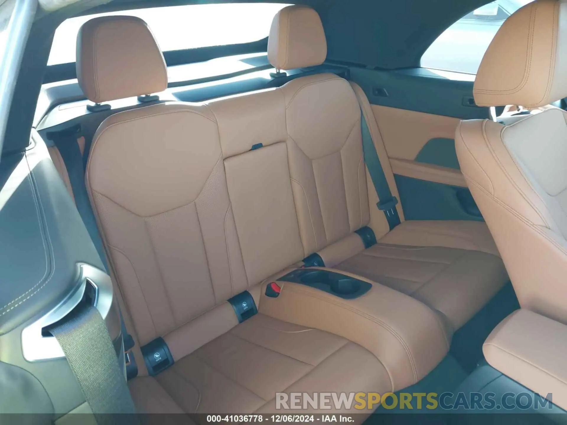 8 fotografías del automóvil dañado WBA63DB03SCT63378 BMW 4 SERIES 2025