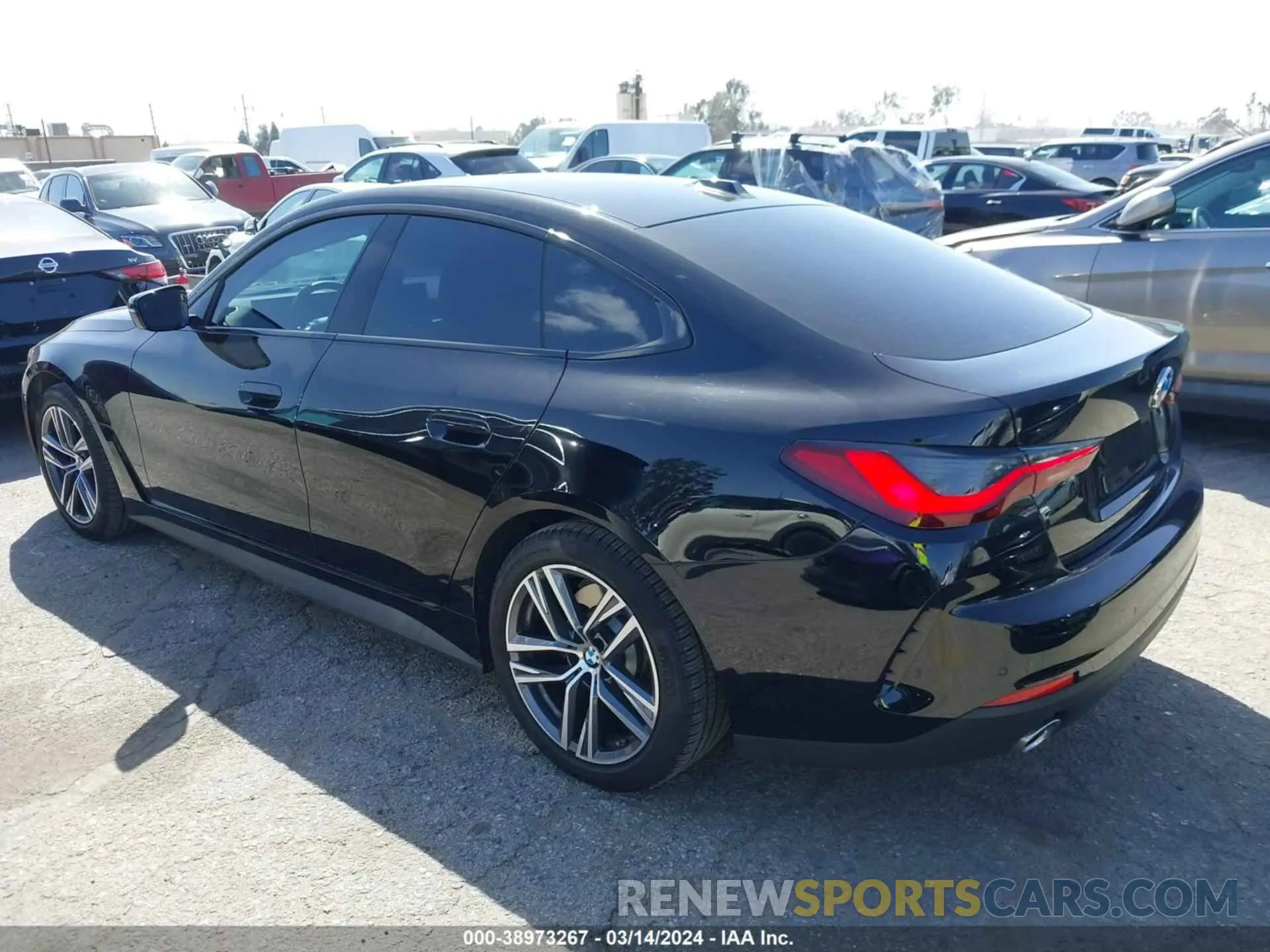 3 fotografías del automóvil dañado WBA63AV00RFR33372 BMW 4 SERIES GRAN COUPE 2024