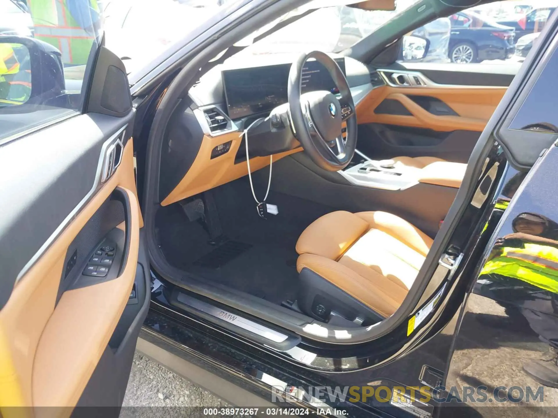 5 fotografías del automóvil dañado WBA63AV00RFR33372 BMW 4 SERIES GRAN COUPE 2024