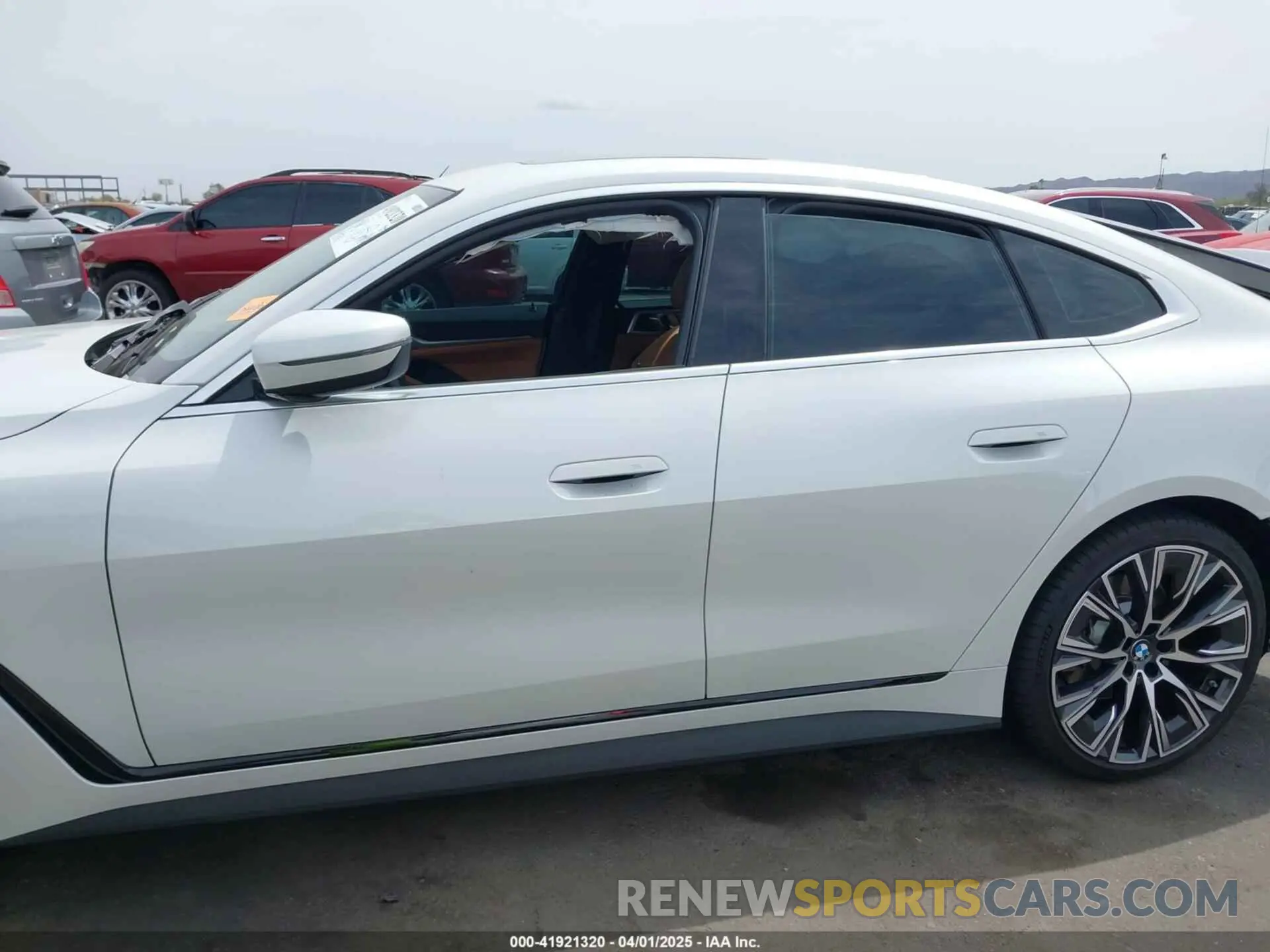 13 fotografías del automóvil dañado WBA63AV06RFR42142 BMW 4 SERIES GRAN COUPE 2024