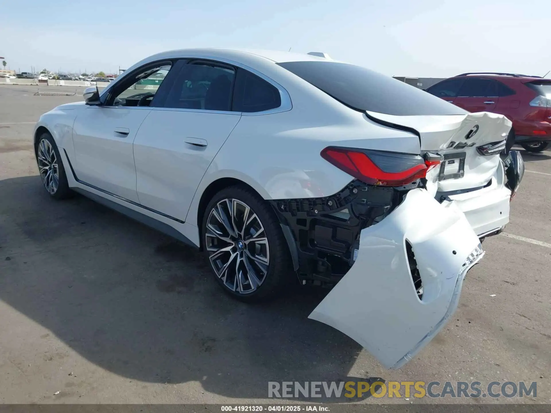 3 fotografías del automóvil dañado WBA63AV06RFR42142 BMW 4 SERIES GRAN COUPE 2024