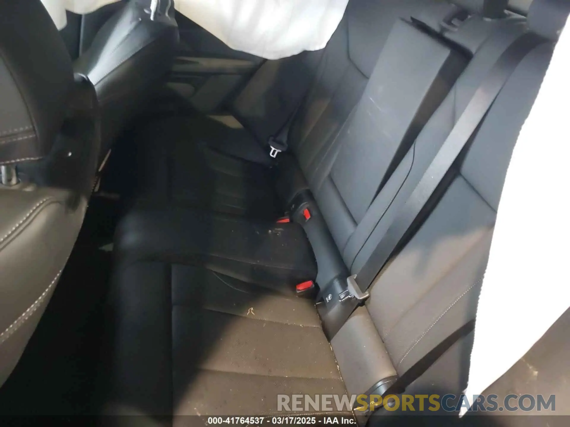 8 fotografías del automóvil dañado WBA73AV03RFR92792 BMW 4 SERIES GRAN COUPE 2024