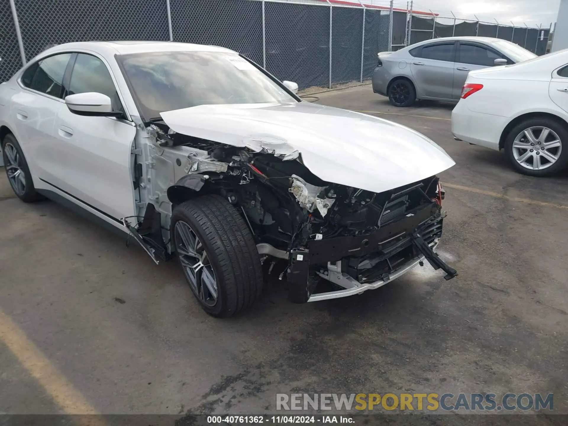 6 fotografías del automóvil dañado WBA73AV07RFR74392 BMW 4 SERIES GRAN COUPE 2024