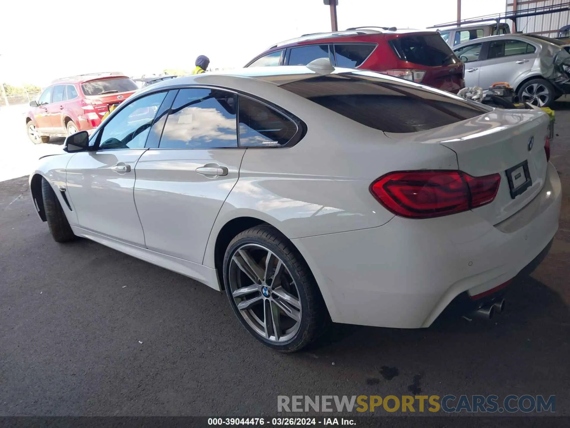 3 fotografías del automóvil dañado WBA4J1C58KBM18161 BMW 430I 2019