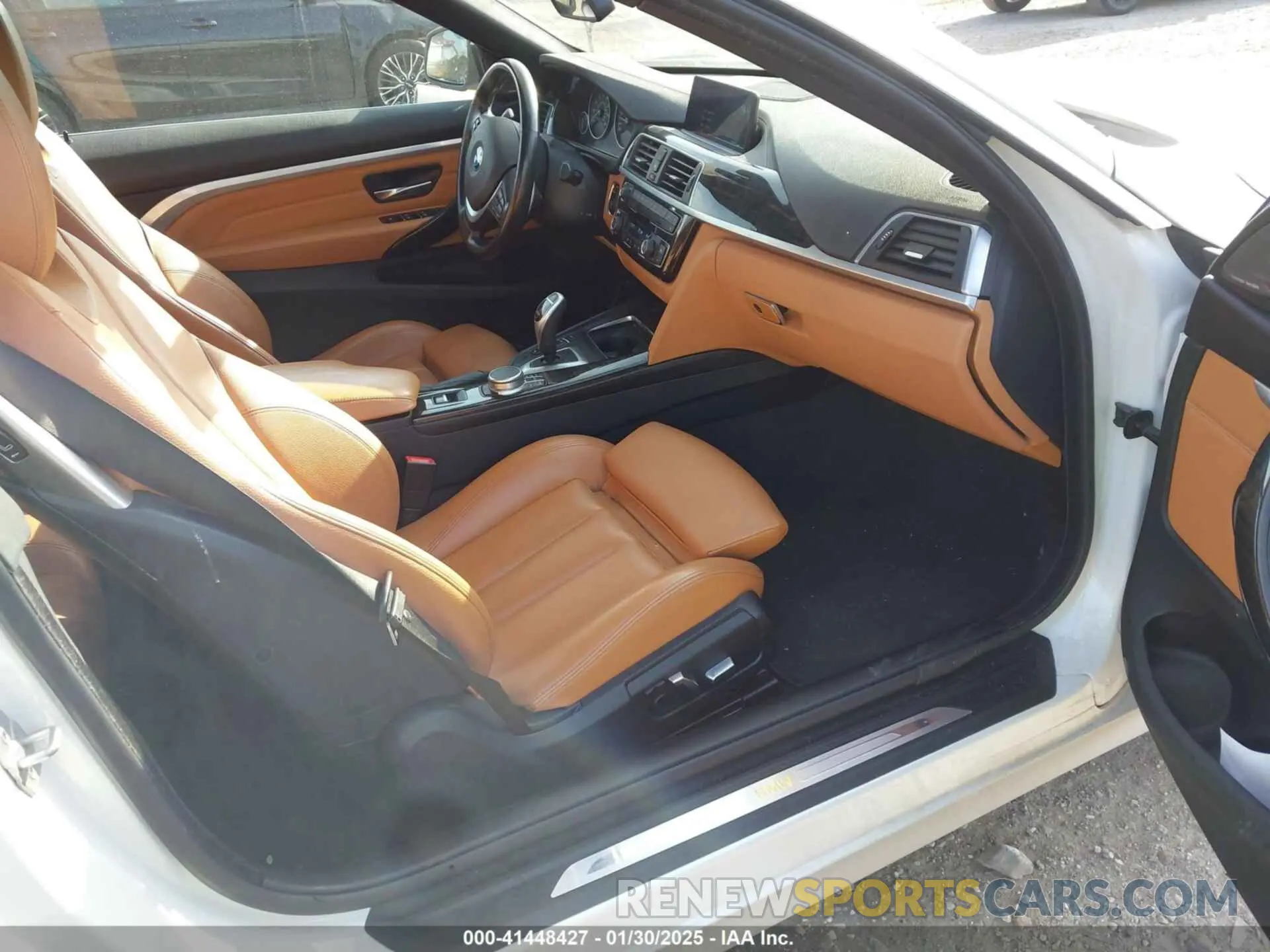 5 fotografías del automóvil dañado WBA4Z3C04L5S11632 BMW 430I 2020