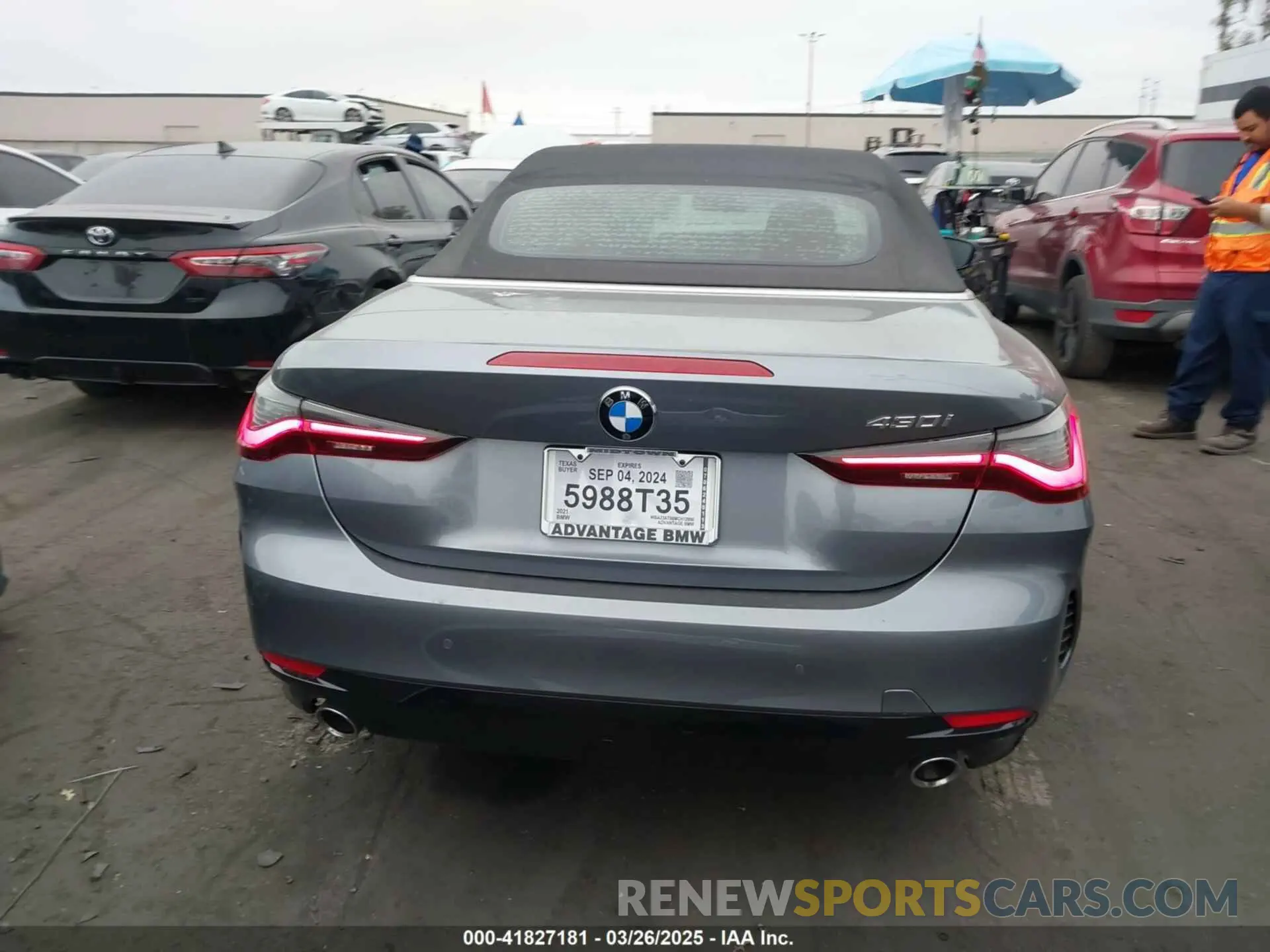 17 fotografías del automóvil dañado WBA23AT08MCH12990 BMW 430I 2021