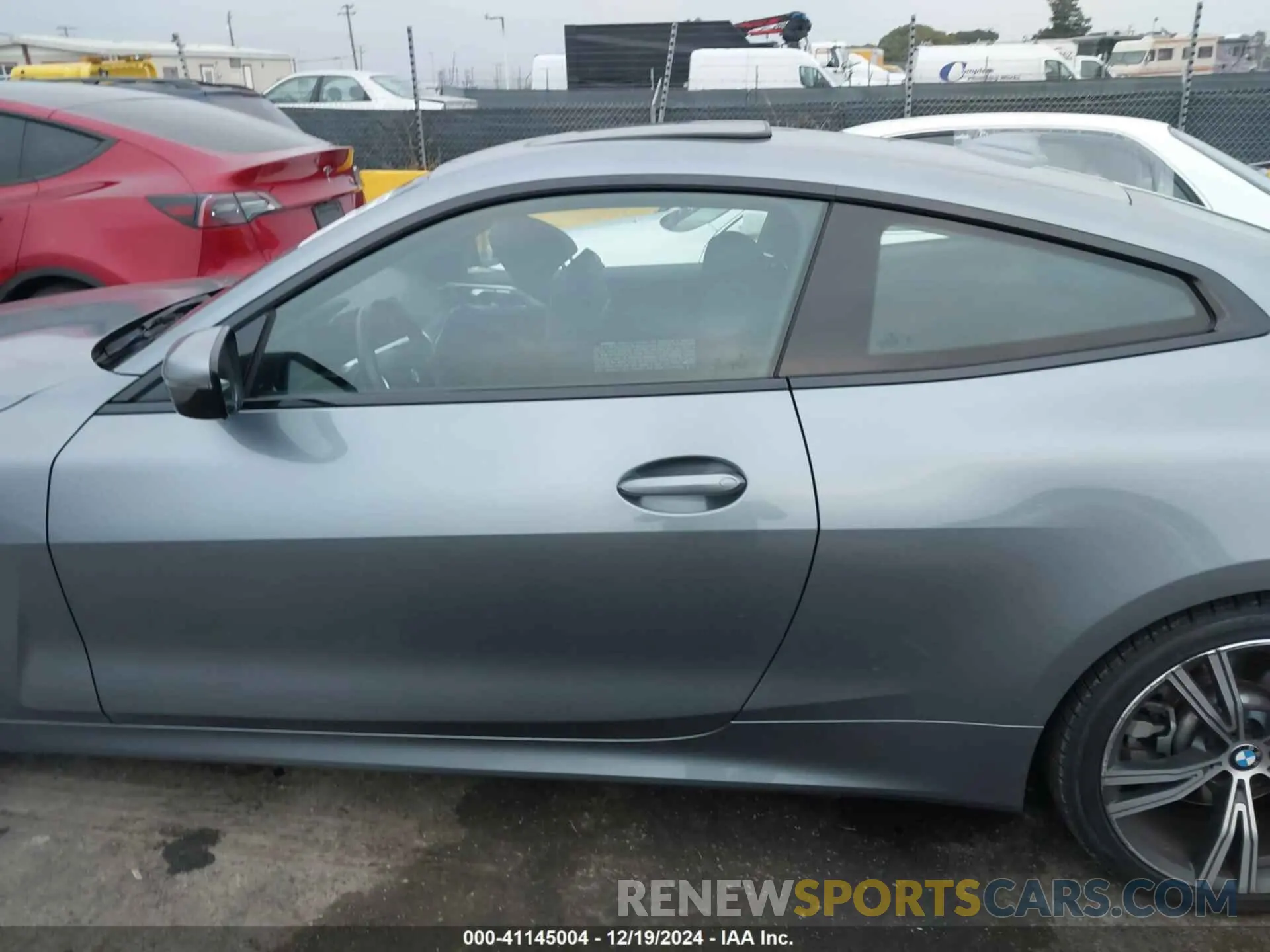 14 fotografías del automóvil dañado WBA53AP05MCF16688 BMW 430I 2021